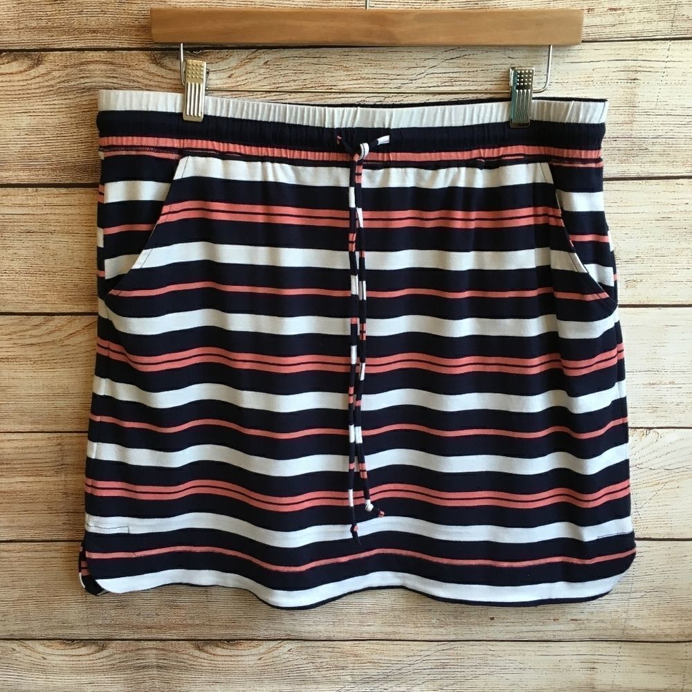 SUNDAY SOFT KNIT SKIRT‎ IN NAVY AND CORAL STRIPES